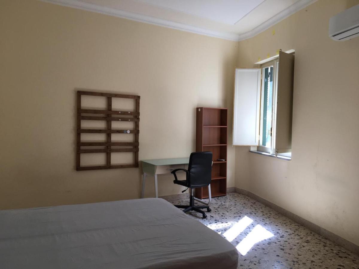 Stanza Privata In Appartamento Per Smart Working, Digital Nomads O Coliving Палермо Екстер'єр фото