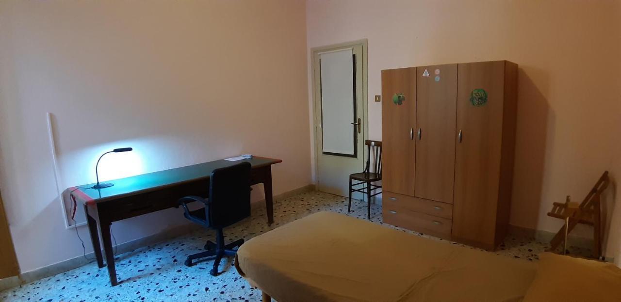 Stanza Privata In Appartamento Per Smart Working, Digital Nomads O Coliving Палермо Екстер'єр фото